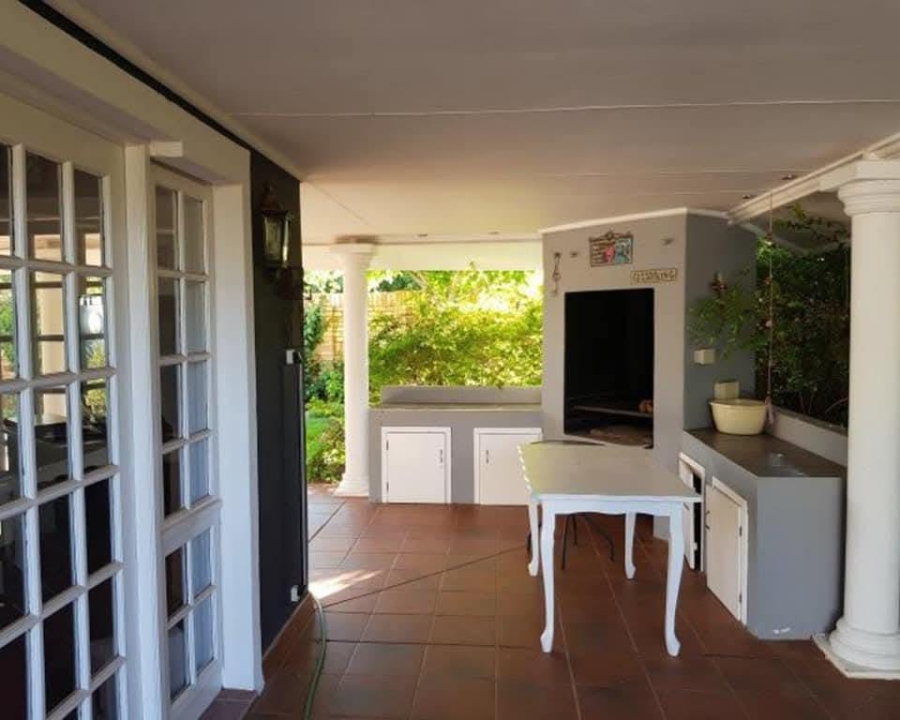 4 Bedroom Property for Sale in Flamwood North West